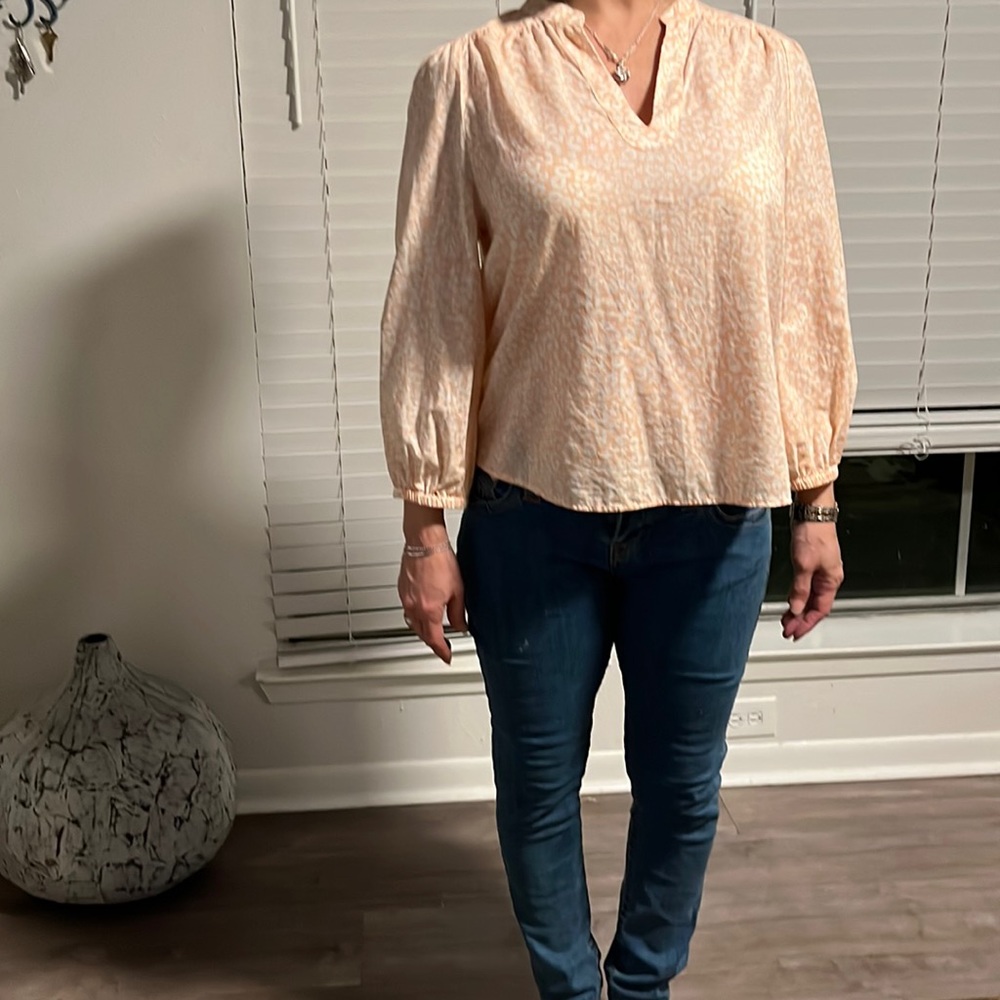 Gap V Neck Size Medium